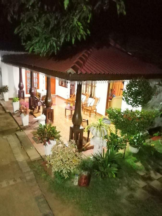 Malee Homestay Polonnaruwa Kültér fotó